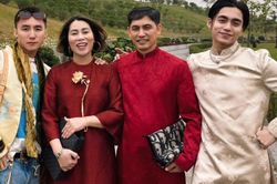 Mùng 1 Tết Bính Ngọ: Nghệ sĩ Việt lan tỏa không khí sum vầy đầu năm mới