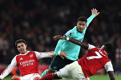 Arsenal hành quân đến Molineux: Cảnh giác bẫy tử thần từ đội bét bảng Wolves