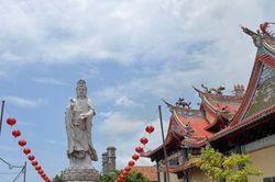Chùa Satya Dharma - khoảng lặng bình an ngày đầu năm ở Bali
