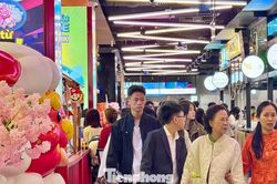 Rạp phim, trung tâm thương mại Hà Nội đón khách trở lại dịp Tết
