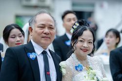 Mùa xuân trên tà áo cưới