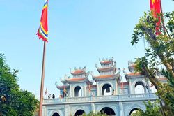 Hải Phòng: Người dân nô nức về đền Quan Lớn Tuần Tranh cầu an, cầu lộc đầu năm mới