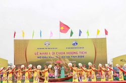 Khai hội chùa Hương Tích – Mở màn ấn tượng cho năm du lịch Hà Tĩnh 2026