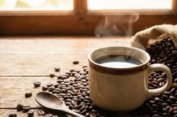 Giá cà phê hôm nay 23/2: Nội địa neo cao, Robusta chưa ngừng giảm