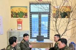Giữ rừng Pù Luông qua những ngày xuân