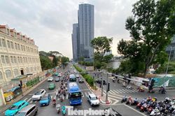 Bất ngờ hình ảnh đường phố TPHCM trong sáng đầu tiên đi làm sau Tết
