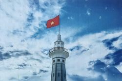 Giới trẻ tìm hiểu lịch sử Cột cờ Lũng Pô - Nơi con sông Hồng chảy vào đất Việt