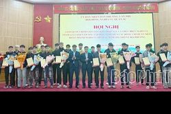 Hơn 1.900 công dân viết đơn tình nguyện nhập ngũ