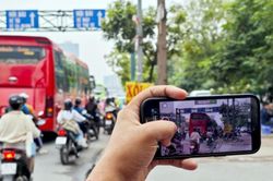 Dữ liệu vi phạm hành chính được tiếp nhận qua VNeID, cổng thông tin điện tử và bưu chính