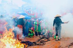 Thi thổi cơm đầu xuân ở làng Thị Cấm: Tái hiện tích xưa thời Hùng Vương