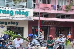 Nhộn nhịp 'săn lộc' ở chợ mía mỗi năm mở một lần tại TPHCM