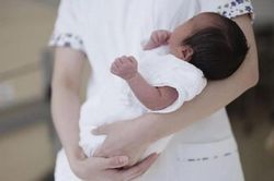 Số ca sinh ở Nhật Bản giảm năm thứ 10 liên tiếp