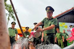 Công an TP Hồ Chí Minh phát động 'Tết trồng cây đời đời nhớ ơn Bác Hồ' Xuân Bính Ngọ