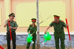 Công an tỉnh Gia Lai phát động 'Tết trồng cây - Vì một Việt Nam xanh'