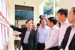 Phó Chủ tịch Quốc hội Nguyễn Khắc Định kiểm tra công tác chuẩn bị bầu cử tại Ninh Bình