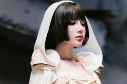 Nữ chính phim 'Thỏ ơi' nhan sắc đỉnh nóc ngỡ bước ra từ AI, nhìn lại ảnh quá khứ mới thấy 'một trời một vực'!