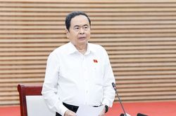 Chủ tịch Quốc hội kiểm tra, chỉ đạo công tác bầu cử tại Nghệ An