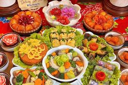 Rằm tháng Giêng, dịch vụ làm mâm cúng 'đắt hàng'