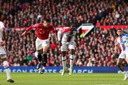 Benjamin Sesko rực sáng giúp Man Utd hạ Crystal Palace 2-1: Sự trỗi dậy của số 9 hiện đại