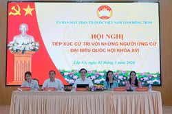 Ứng cử viên Đại biểu Quốc hội khóa XVI đơn vị bầu cử số 3 tiếp xúc cử tri tại xã Lấp Vò