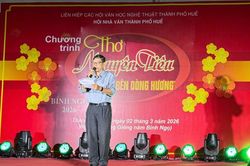 Lan tỏa cảm xúc thi ca qua đêm thơ Nguyên tiêu 'Mùa xuân bên dòng Hương'