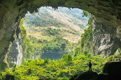 Hang Sơn Đoòng đã kín chỗ đến năm 2027