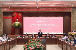 Hà Nội quyết liệt hành động, tạo đà tăng trưởng hai con số
