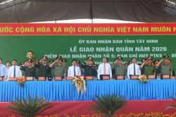 Hàng nghìn thanh niên ưu tú Tây Ninh lên đường thực hiện nghĩa vụ thiêng liêng bảo vệ Tổ quốc