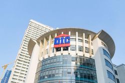 Tổng CTCP Đầu tư Phát triển Xây dựng (DIG) chốt quyền họp ĐHĐCĐ 2026 giữa năm lãi 648 tỷ đồng, cổ phiếu giảm hơn 35% và gia đình Chủ tịch bị bán giải chấp