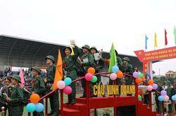 Hơn 6.000 thanh niên Phú Thọ tưng bừng lên đường nhập ngũ