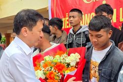 Thanh niên ưu tú tỉnh Quảng Trị sẵn sàng lên đường nhập ngũ