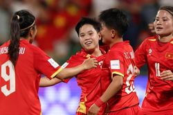Tuyển nữ Việt Nam nhận thưởng 500 triệu đồng sau trận thắng kịch tính Ấn Độ