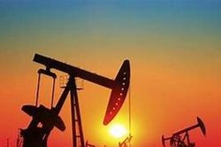 Giá dầu Brent vượt mốc 83 USD/thùng khi căng thẳng Mỹ-Iran gây gián đoạn nguồn cung