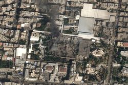 Israel không kích dữ dội vào khu phức hợp của Đại giáo chủ Iran