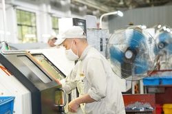 Kinh tế 2 tháng đầu năm: Xuất nhập khẩu, FDI 'sáng màu', doanh nghiệp rút lui vẫn lớn