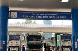 Giá xăng tăng sốc, gợi lại 'cơn ác mộng' gần 30.000 đồng/lít năm 2022