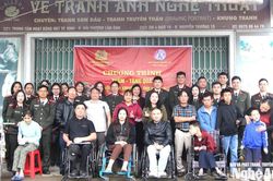 Tặng quà tại Trung tâm Hội Người khuyết tật tỉnh Nghệ An