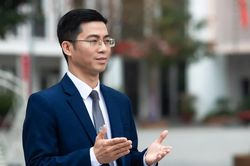 Nhìn từ vụ 'Xôi lạc TV': Dấu hiệu nào tố cáo bạn đang làm việc cho một công ty phi pháp?