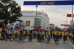 450 vận động viên tham gia đua xe đạp và chạy việt dã 'Về Điện Biên Phủ'