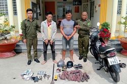 Bắt giữ 2 đối tượng nghiện, chuyên cắt trộm dây cáp điện
