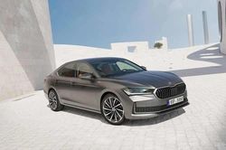 Skoda Octavia Select, Wagon Hybrid và Superb PHEV sắp về Việt Nam