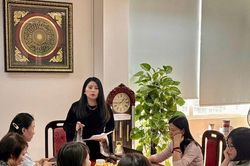 'Phụ nữ làm Chính trị học cần bản lĩnh, kiên trì và trách nhiệm'