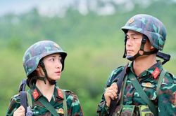 Khoảnh khắc Hòa Minzy và Đại Úy Văn Cương ở 'Sao nhập ngũ' gây chú ý