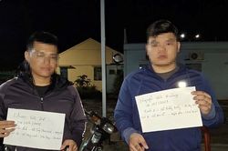 Bắt quả tang 2 đối tượng rải tờ rơi quảng cáo cho vay tiền trả góp