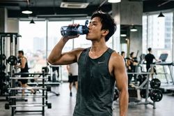 6 mẹo uống nước giúp tối ưu hiệu suất tập luyện