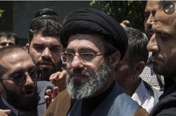 Chân dung tân Lãnh tụ Tối cao Iran Mojtaba Khamenei