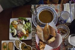 Sắc màu cuộc sống: Ấm áp lễ xả chay Ramadan tại Algeria