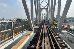 Ngành đường sắt dự kiến thiệt hại khoảng 140 tỷ đồng từ vụ sà lan va cầu Ghềnh