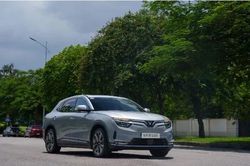 Sở hữu SUV 400 mã lực với chi phí bình dân, chủ xe 'lợi đơn lợi kép' với VinFast VF 8
