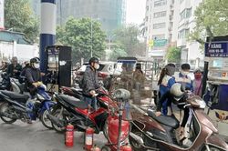 Hà Nội yêu cầu xử lý nghiêm việc găm hàng, tích trữ xăng dầu